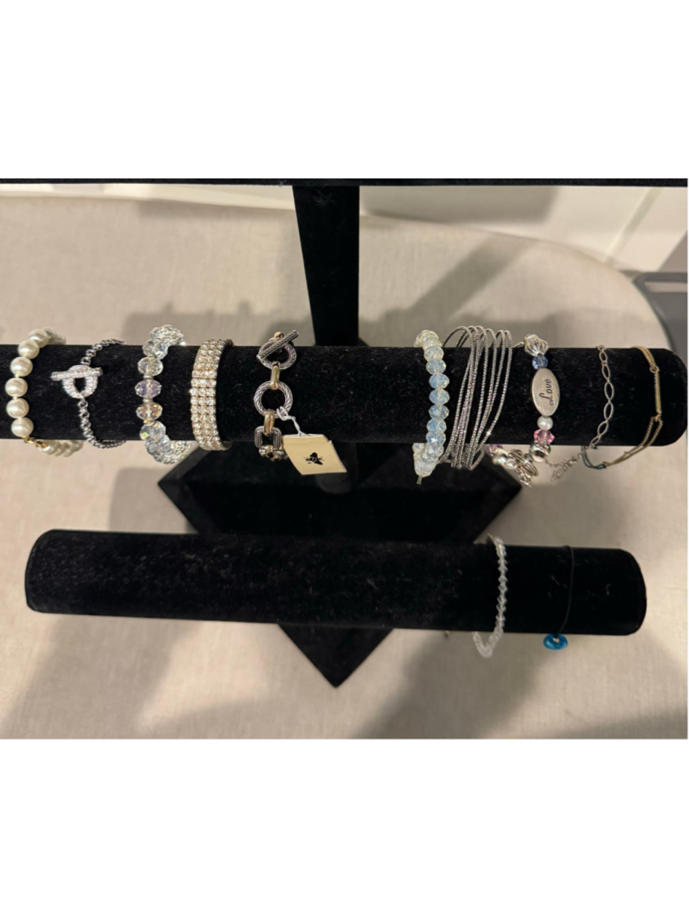 Women's Assorted Lot of 12 Bracelets Silvertone Goldtone Crystal Beaded